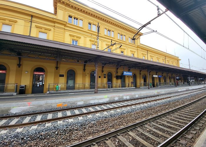 Modena Station photo