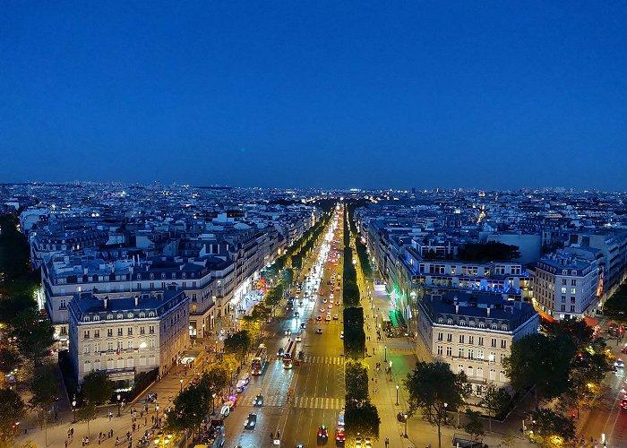 Avenue des Champs-Elysées photo