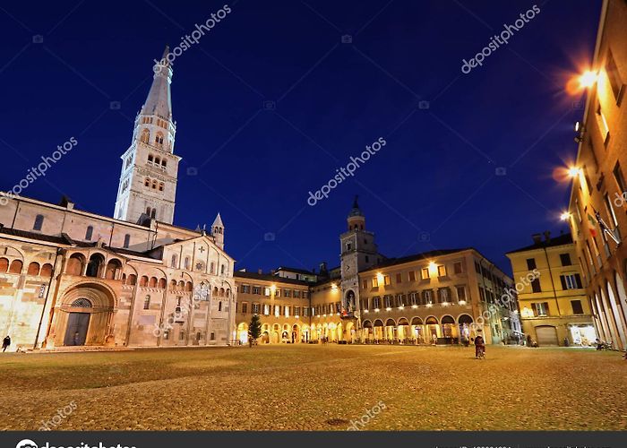 Piazza Grande Modena Night View Piazza Grande Modena City Duomo Ghirlandina ... photo