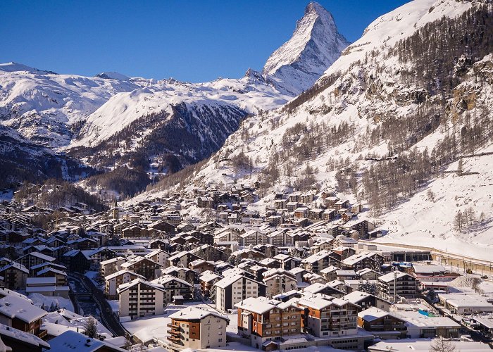 Ski Lift Zermatt - Furi Skiing Zermatt - Insider Tips | Fall Line Skiing photo