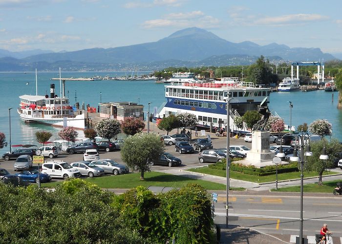 Peschiera del Garda photo