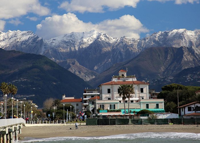 Marina di Massa photo