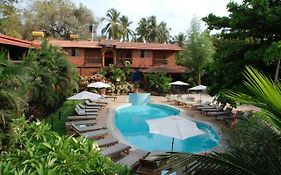 Sea Breeze Beach Resort Candolim, Goa Exterior photo