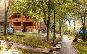 Sky Land Camping & Resort Chisinau Exterior photo