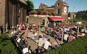 Romantic Quiet Studio On The Canal Bed & Breakfast Amsterdam Exterior photo