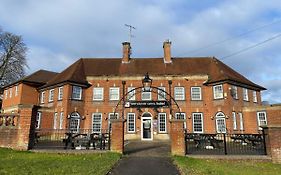 Wendover Arms Hotel High Wycombe Exterior photo