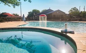 Sun Retreats Texas Hill Country Hotel New Braunfels Exterior photo