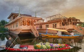 Welcomheritage Gurkha Houseboats Hotel Srinagar  Exterior photo