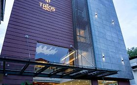 The Trios Hotel Kochi Exterior photo