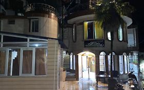 Hotel Royal Classic @ Mall Road Mussoorie Exterior photo