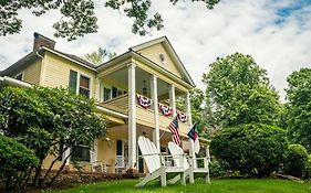 The Yellow House On Plott Creek Bed & Breakfast Waynesville Exterior photo