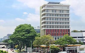 Aqueen Hotel Paya Lebar Singapore Exterior photo