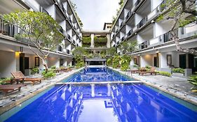 Champlung Mas Hotel Legian Exterior photo