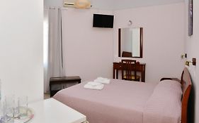 Hotel Villa Plaza Spetses Town Exterior photo