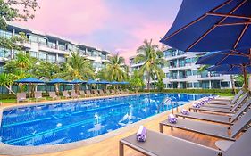 Holiday Style Ao Nang Beach Resort, Krabi Exterior photo