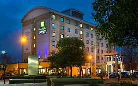 Holiday Inn Express London - Wandsworth, An Ihg Hotel Exterior photo