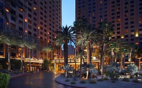 Hilton Grand Vacations Club On The Las Vegas Strip Hotel Exterior photo