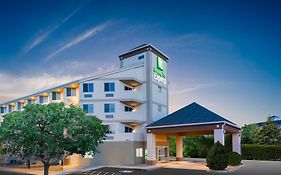 Holiday Inn Express & Suites Colorado Springs-Airport, An Ihg Hotel Exterior photo