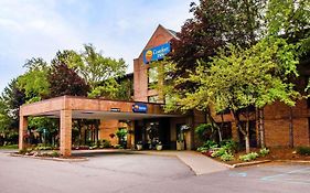 Comfort Inn Livonia Exterior photo