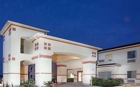 Super 8 By Wyndham Brenham Tx Hotel Exterior photo