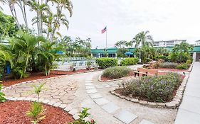 Wyndham Garden Fort Myers Beach Hotel Exterior photo