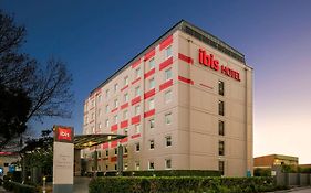 Ibis Sydney Airport Hotel Exterior photo