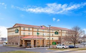 La Quinta By Wyndham Rockford Hotel Exterior photo