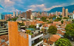 Los Patios Hostel Medellin Exterior photo