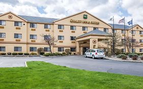 Quality Inn & Suites South Bend Airport Exterior photo