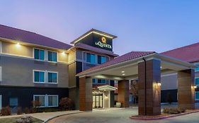 La Quinta By Wyndham Rifle Hotel Exterior photo