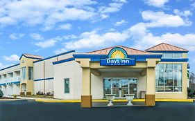 Days Inn By Wyndham Carlisle North Exterior photo