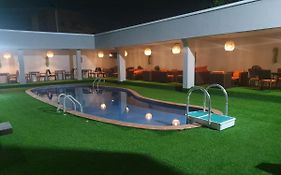 Choice Luxe Lagos Hotel Ikeja Exterior photo