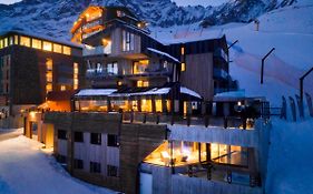 Bergman Mountain Hotel Breuil-Cervinia Exterior photo