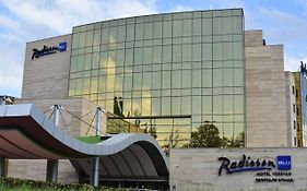 Radisson Blu Hotel Yerevan Exterior photo