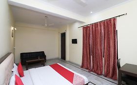 Oyo Hotel Ayaan Bareilly Exterior photo