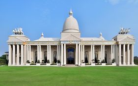 Sheraton Grand Palace Indore Hotel Exterior photo