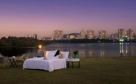 The Westin Mumbai Powai Lake Hotel Exterior photo