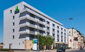 Holiday Inn Express Frankfurt Messe By Ihg Frankfurt am Main Exterior photo