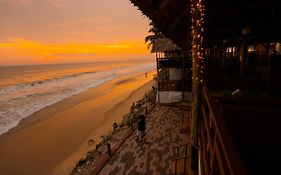 Black Beach Resort Varkala Exterior photo