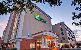 Holiday Inn Express Boston By Ihg Exterior photo