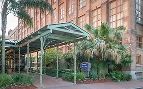 Hampton Inn And Suites New Orleans Convention Center Exterior photo