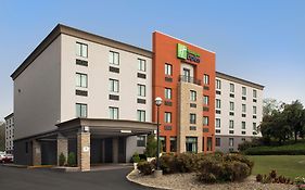 Holiday Inn Express Boston - Saugus, An Ihg Hotel Exterior photo