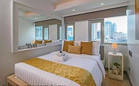 The Mini Suites Eton Tower Makati Manila Exterior photo