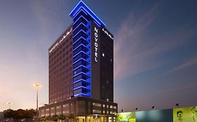 Novotel Bur Dubai - Healthcare City Exterior photo