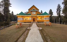 Gulmarg Ski Hill Resort Exterior photo