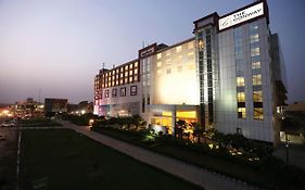 The Conway Hotel Meerut Exterior photo