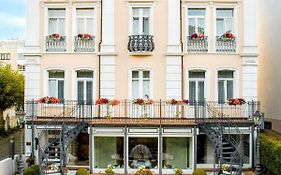 Hotel Villa Am Kurpark Bad Homburg vor der Hoehe Exterior photo