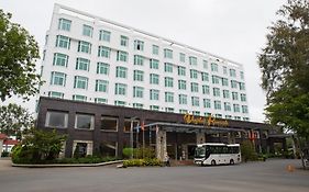 Van Phat Riverside Hotel Can Tho Exterior photo