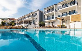 Aperitton Hotel Skopelos Town Exterior photo