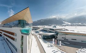 Tauern Spa Hotel & Therme Kaprun Exterior photo